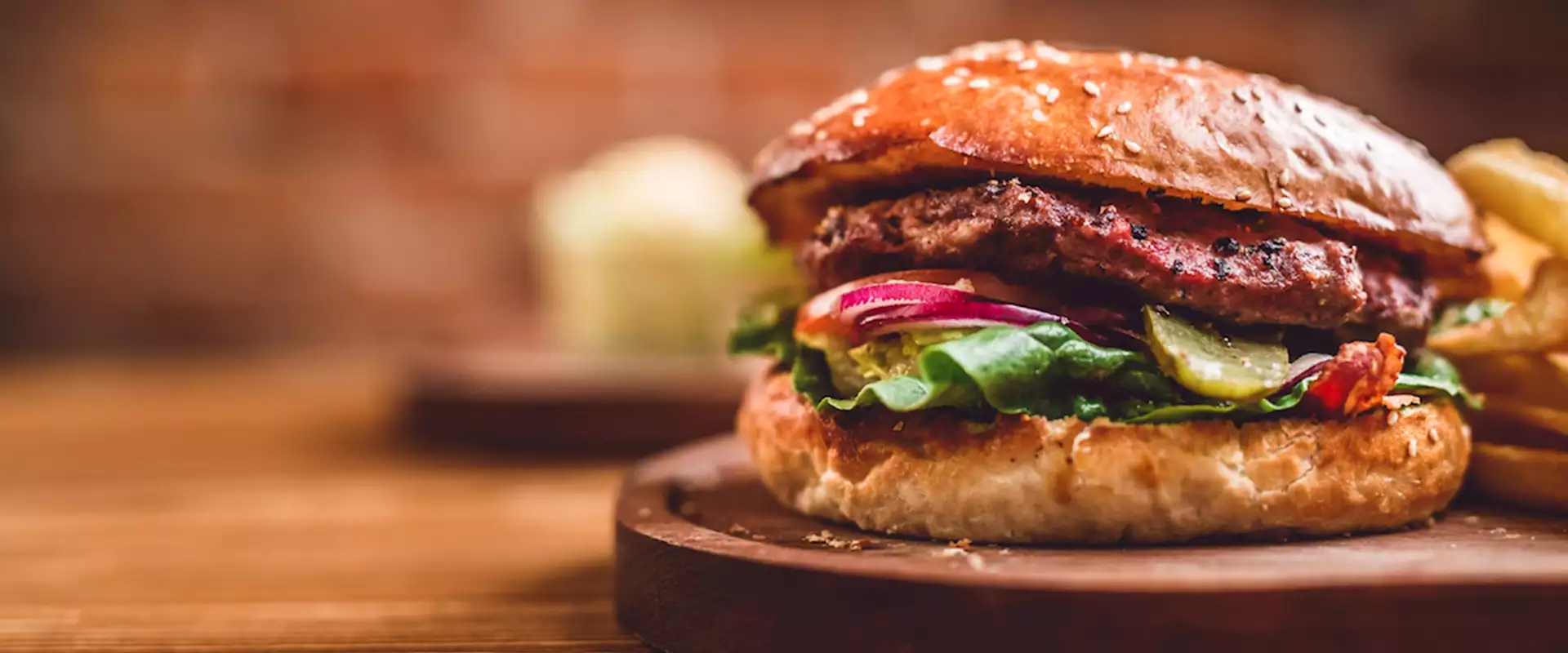 5 things you should know about London start-up Deliveroo - burger_wsg_banner