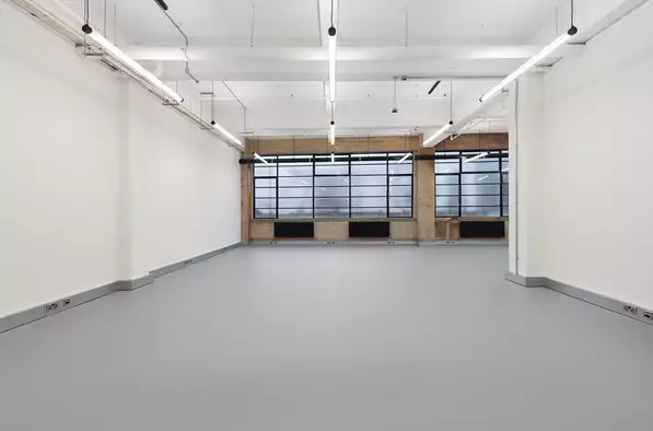 Office space to rent at Parkhall Business Centre, 40 Martell Road, Dulwich, London, unit PE.C03, 1181 sq ft (109 sq m).